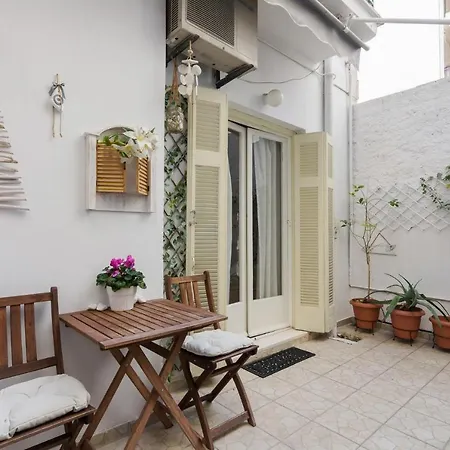 Classic And Modern In * Atenas