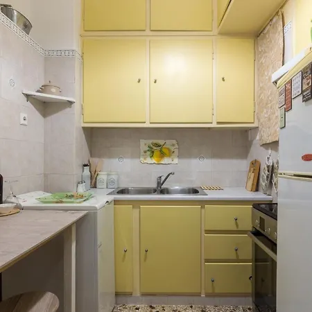 Apartment Classic And Modern In Athens